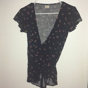 ONeill wrap around top